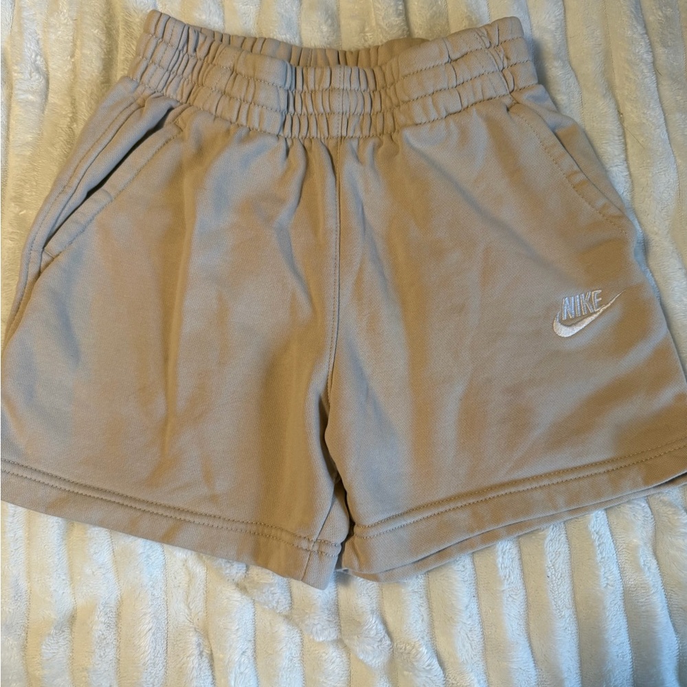 Nike Beige Elastic Shorts